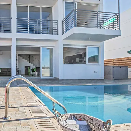 Protaras Pearl Pe16 * Paralimni