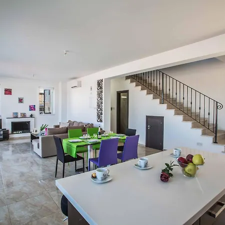 Protaras Pearl 16 Paralimni